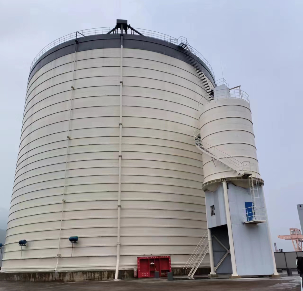 东宝10万吨水泥钢板库